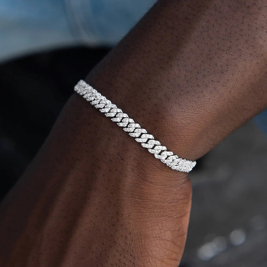 Cuban Link Bracelet — VVS Moissanite Iced